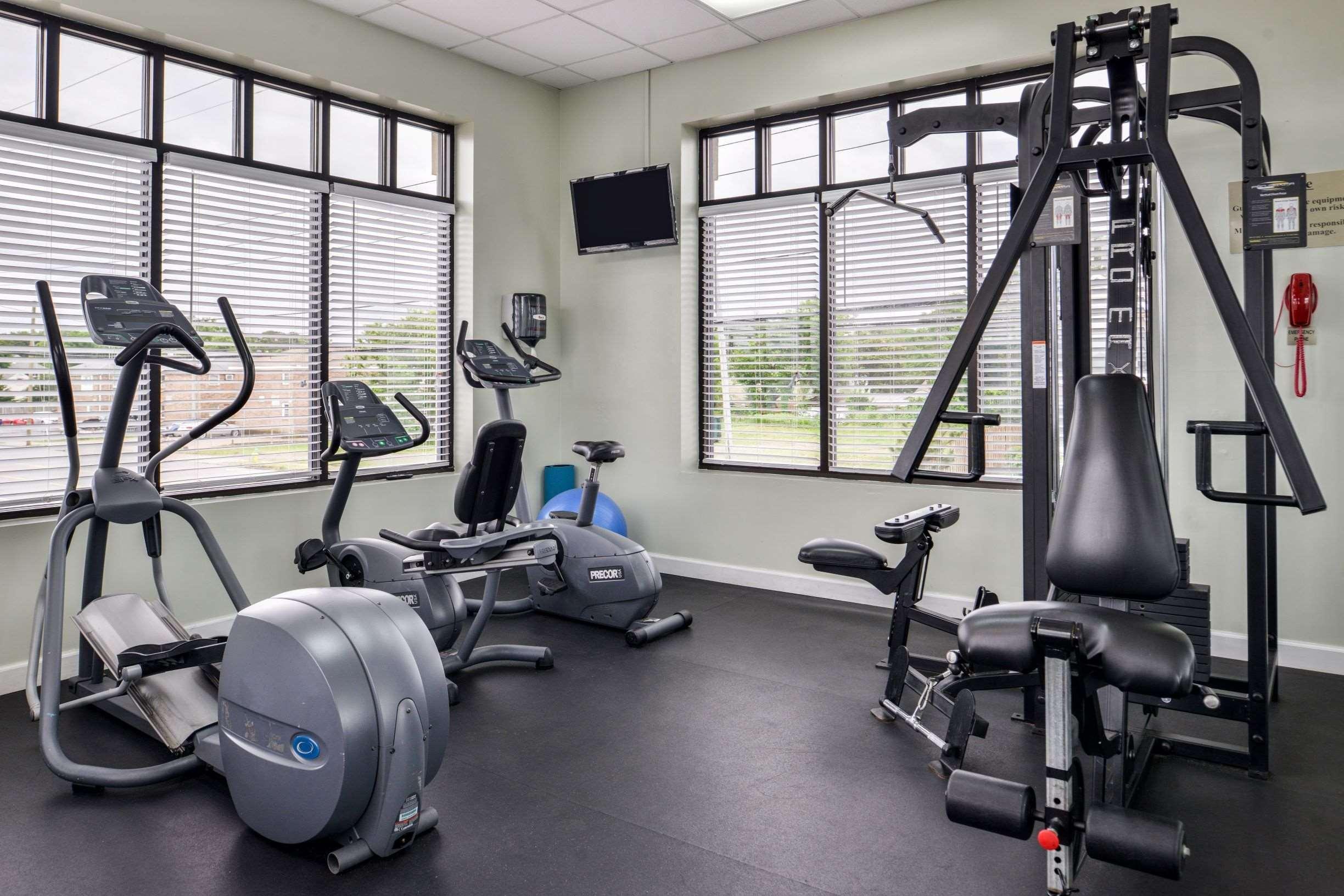 Best Western Plus Holiday Sands Inn & Suites Norfolk Esterno foto