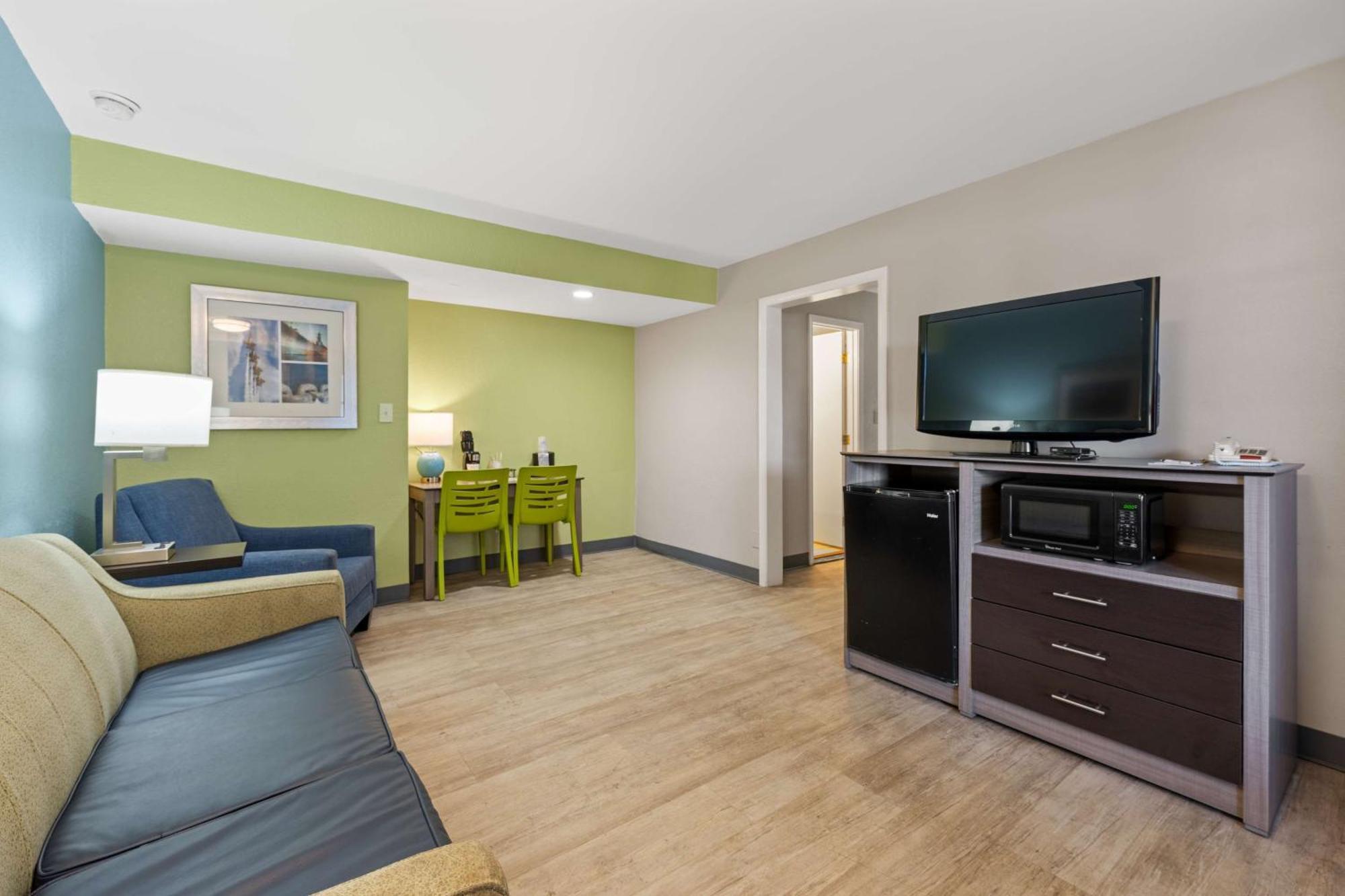 Best Western Plus Holiday Sands Inn & Suites Norfolk Esterno foto