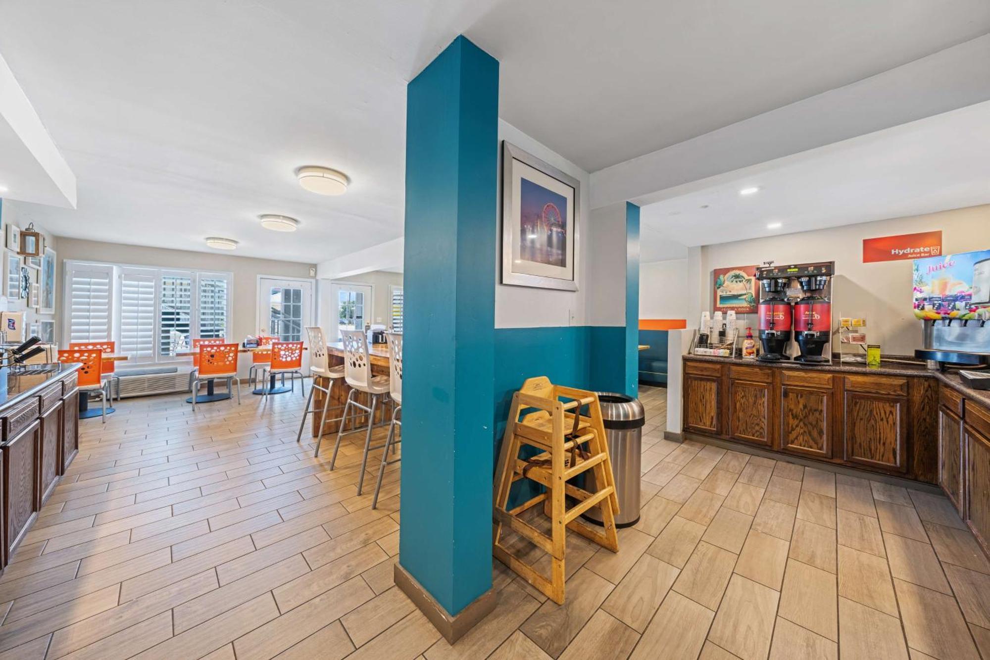 Best Western Plus Holiday Sands Inn & Suites Norfolk Esterno foto